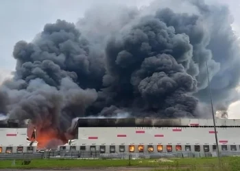 Dronët godasin rajonin rus Ryazan, digjen depot e Wildberriesit