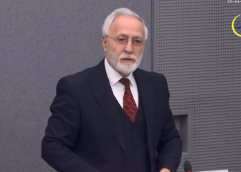 Krasniqi: Lúfta e UÇK-së nuk ishte dëshirë, por rruga e vetme për t’i shpëtuar gjenócidit