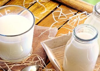 Shoqata e Qumështoreve kërkon ndalimin e vajit të palmës
