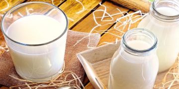 Shoqata e Qumështoreve kërkon ndalimin e vajit të palmës