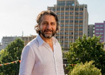 Rasti i “Lule Gjelit”, Përparim Rama e njofton Jeta Xharrën se s’mund t’i përdorë më hapësirat publike në “Grand”