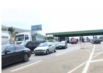 Rama bllokon kufijtë nga frika e protestës, reagon qeveria e Kosovës