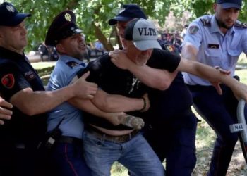 Protestuesit kërkojnë drejtësi sot para Gjykatës së Tiranës: Lironi çunat