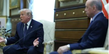 Trump gjatë takimit me Presidentin Erdogan: SHBA-ja do të heqë sanksionet ndaj Turqisë