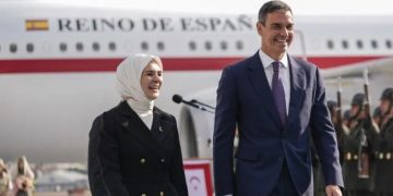 Kryeministri spanjoll Sanchez mbërrin në Ankara për Samitin e NATO-s