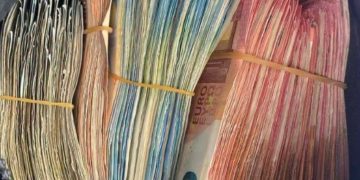 Dogana konfiskon 25% të mjeteve monetare të padeklaruara të gjetura në një automjet në Vërmicë