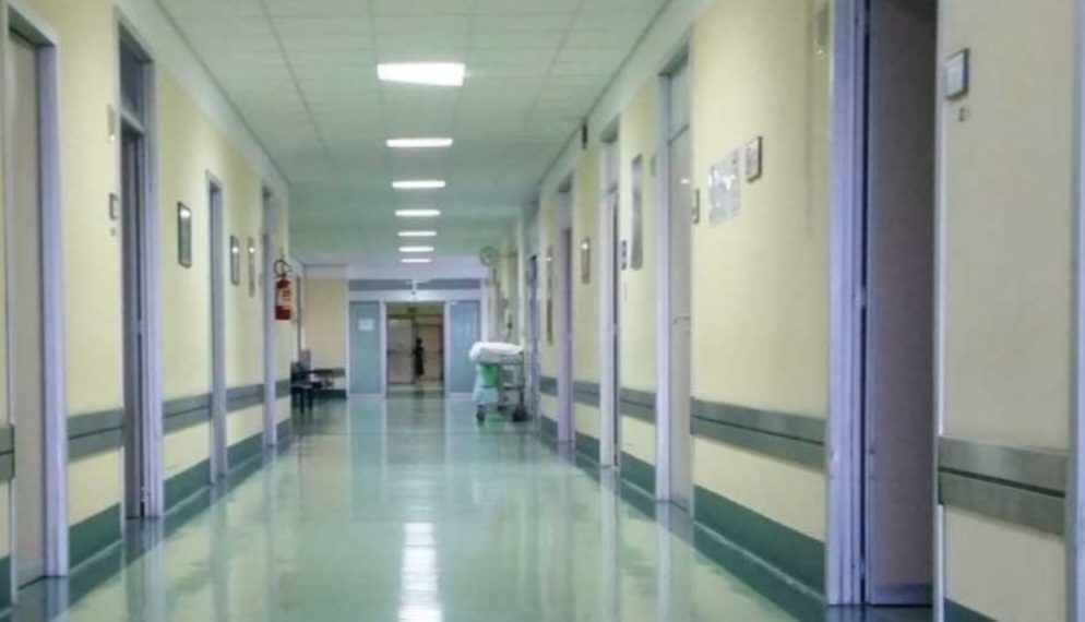 Punësohen 25 anesteziologë të rinj, zbutet mbingarkesa në spitale