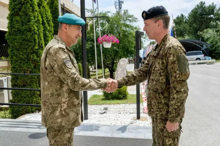 Ulutaş vlerëson kontributin e Letonisë në misionin e KFOR-it