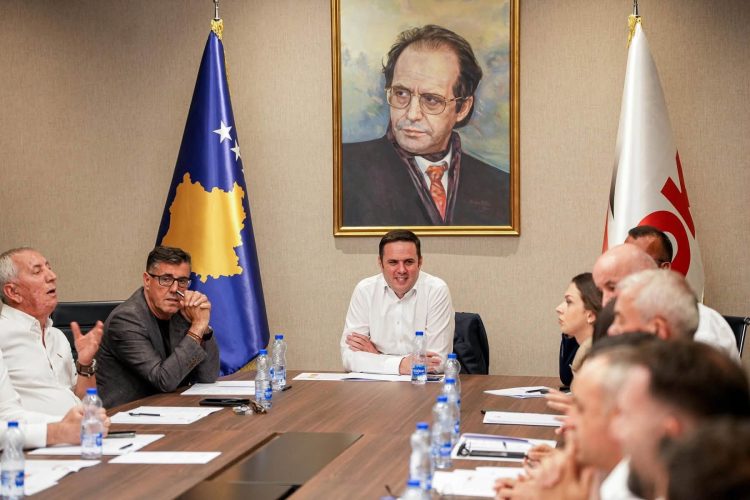Kryesia Qendrore e LDK-së rreshtohet pas Abdixhikut, i jep mbështetje të plotë