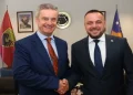 Maqedonci dhe Hargreaves diskutojnë për forcimin e partneritetit në mbrojtje