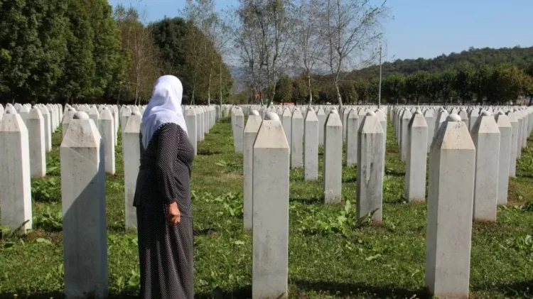 Komisioni Evropian kujton mbi 8,300 viktímat e gje*nocidit në Srebrenicë