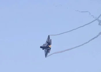 Rrëzohet një avion F-35 pranë bazës ajrore amerikane në Kaliforni