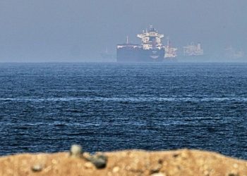 Irani dhe Omani arrijnë marrëveshje për itinerarin e anijeve në Hormuz