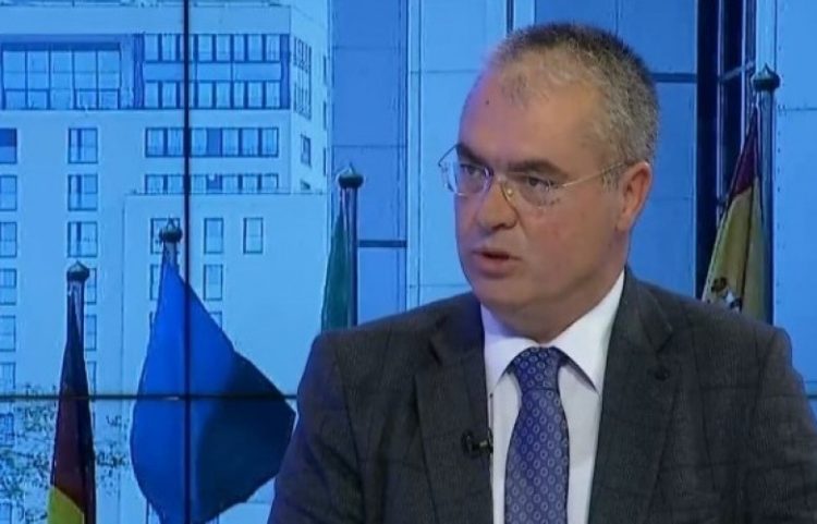 Vuçiq rikthen Millosheviqin, “Bota Serbe” me strategji kundër Kosovës