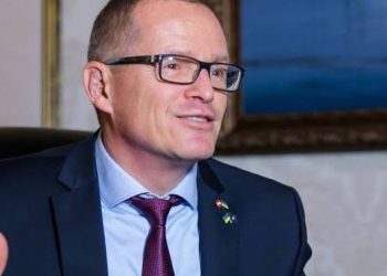 Fehlinger: BE-ja të ngrijë fondet për Ukrainën derisa ta njohë Kosovën