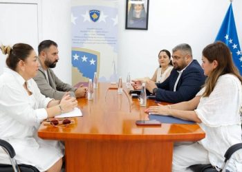 Hoti takon Krasniqin, flasin për bashkëpunimet në fushën e punësimit