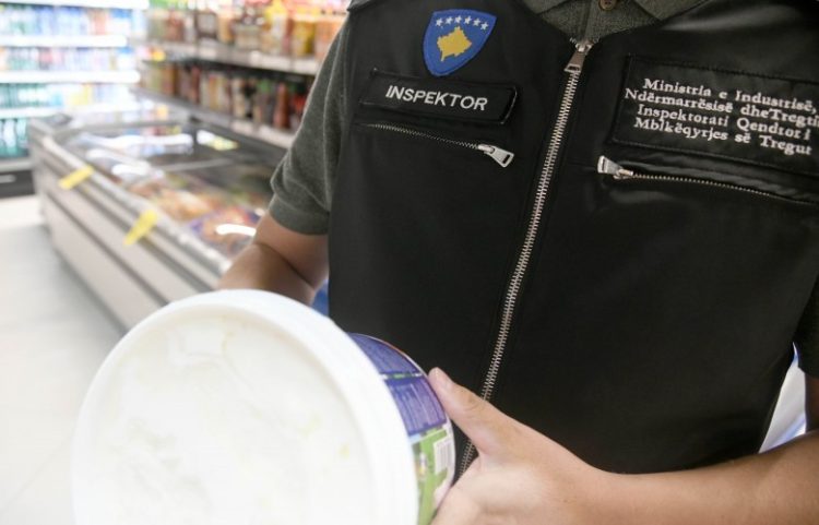MINT: Largohen nga tregu shtatë produkte qumështi me vaj palme