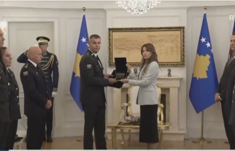 Haxhiu dekreton gjeneralët e rinj të FSK-së