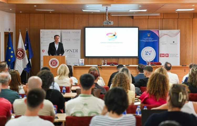 Kurti me të rinjtë: Barazia gjinore,çështje e drejtësisë dhe zhvillimit ekonomik