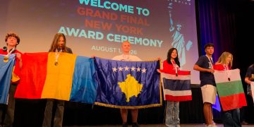 Lum Paçarada sërish triumfon në New York – medalje e artë në Science Olympiad