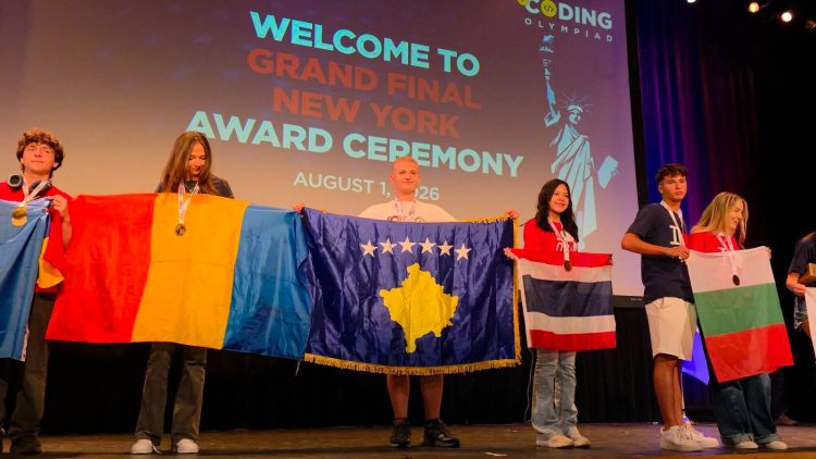 Lum Paçarada sërish triumfon në New York – medalje e artë në Science Olympiad