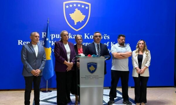 Tahiri: Në koordinim me grupet parlamentare kërkojmë seancë të jashtëzakonshme sonte
