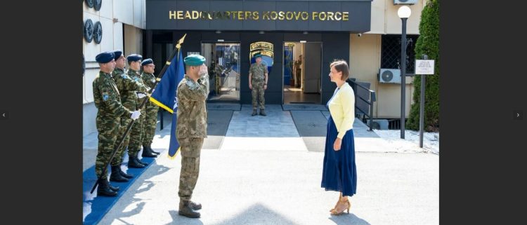 Komandanti i KFOR-it takohet me shefen në detyrë të BE-së në Kosovë, diskutojnë situatën e sigurisë