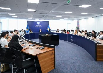 Kurti priti studentët nga mërgata, diskutuan për zhvillimet politike dhe rolin e të rinjve