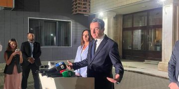 Kurti për krerët e UÇK-së në Hagë: Shpresoj të na kthehen të lirë në Kosovë