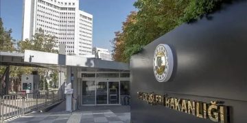 Ambasadori i Ukrainës thirret në Ministrinë e Jashtme turke për sulmet ndaj anijeve në Detin e Zi