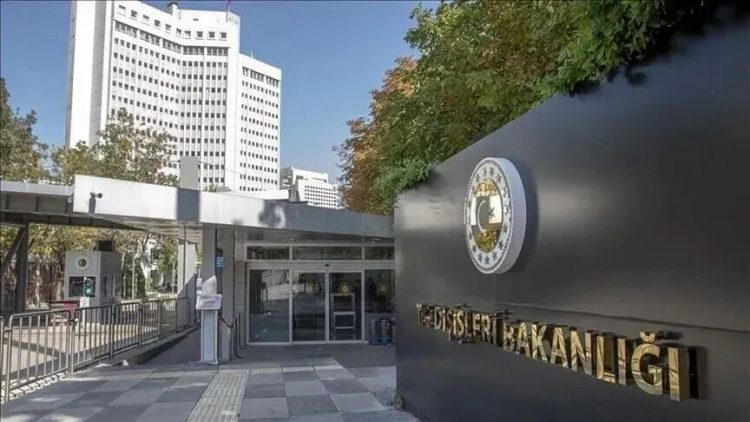 Ambasadori i Ukrainës thirret në Ministrinë e Jashtme turke për sulmet ndaj anijeve në Detin e Zi