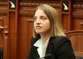 Deputetja e pavarur e Kuvendit të Shqipërisë, Marjana Koçeku, ka reaguar ashpër ndaj planit për hapjen e konsullatës serbe në Shkodër