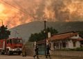 Greqi, zjarret përfshijnë Kretën, Parosin dhe Lesbosin, vazhdojnë evakuimet