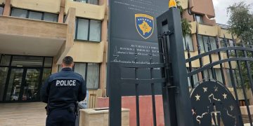 Arrestohet një person i dyshuar për krime lufte kundër popullsisë civile në Zubin Potok