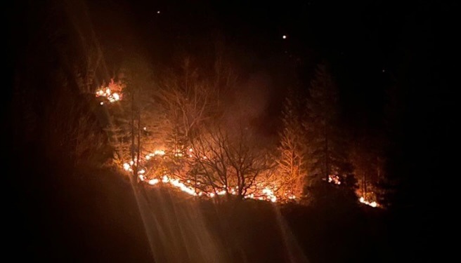 Rreziku nga zjarret  Agjencia e Menaxhimit Emergjent apel urgjent për bujqit dhe qytetarët