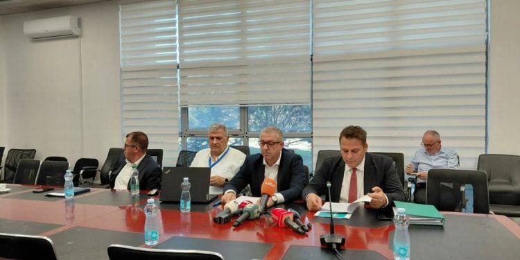 AUV: Vaji i palmës i pranishëm në gjysmën e rasteve me mospërputhje