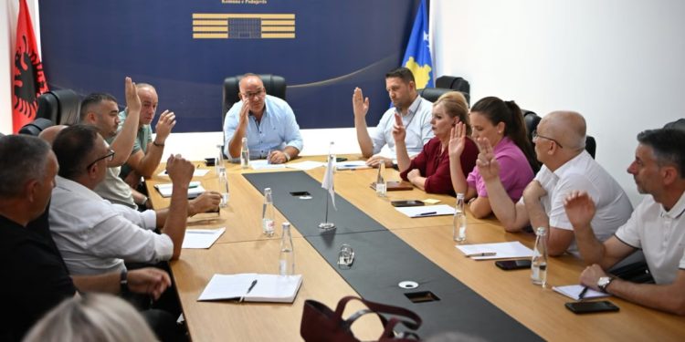 Komuna e Podujevës shpall gjendje emergjente për shkak të gjendjes së rënduar me mbeturina