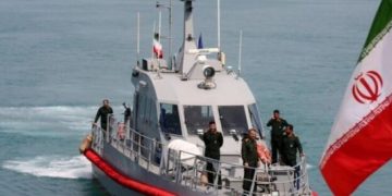 Teherani: Hormuzi nuk do të rihapet pa ndryshimin e qëndrimit amerikan