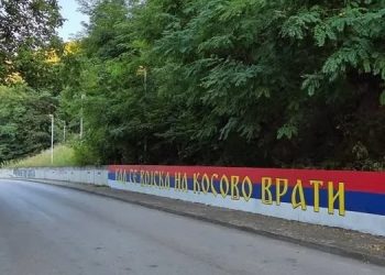 Deklaratat skandaloze të Vuçiqit për Ibrin, vjen grafiti kërcënues nga Serbia: Kur ushtria të kthehet në Kosovë