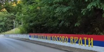 Deklaratat skandaloze të Vuçiqit për Ibrin, vjen grafiti kërcënues nga Serbia: Kur ushtria të kthehet në Kosovë