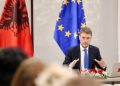 Hoxha, Gjuriçit: Uji nuk njeh kufij, fqinjët duhet të kujdesen për paqen
