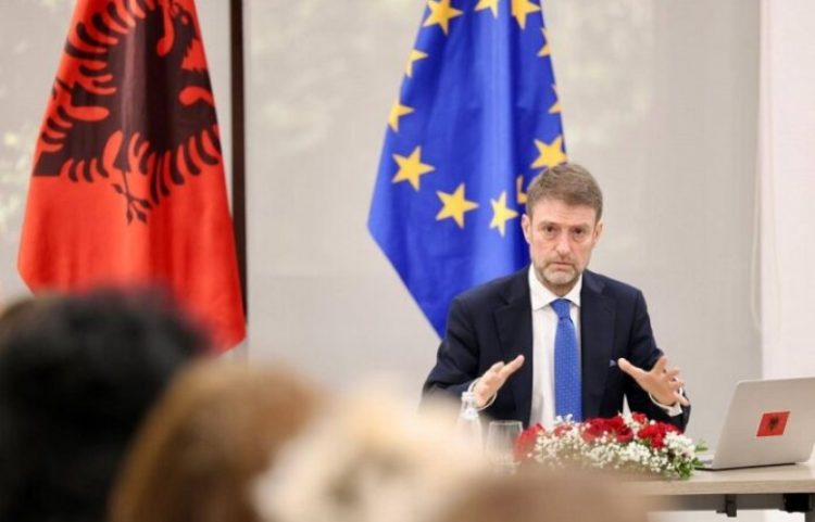 Hoxha, Gjuriçit: Uji nuk njeh kufij, fqinjët duhet të kujdesen për paqen