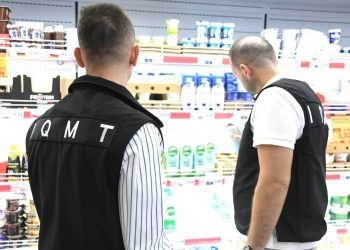 Tërhiqen nga tregu produktet e qumështit të ndaluara për shitje