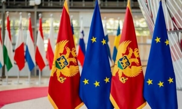 Analisti kroat: Vuçiq po përpiqet ta destabilizojë Podgoricën dhe ta frenojë rrugën e saj drejt BE-së