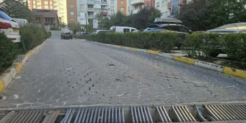 Banorët ankohen për gjendjen e rrugës “Stokholmi” në Prishtinë, kërkojnë ndërhyrjen e Komunës