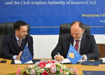 Nënshkruhen dy marrëveshje për forcimin e sigurisë së aviacionit