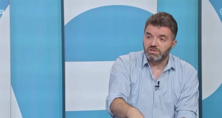 Sadiku: Albin Kurti është arrogant si Hashim Thaçi, ky fakt do t’i hakmerret