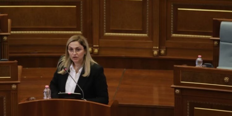Mehmeti-Selimi: Kushtetutën e ndërruan këta “gardianët” që ia patën shtuar nenin 162 për Gjykatën Speciale