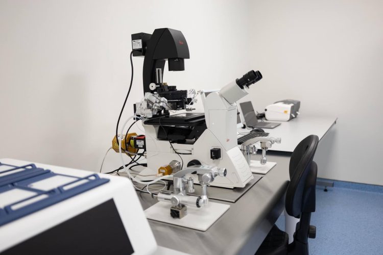 Lajm i mirë nga QKUK: Edhe një shtatzëni e konfirmuar përmes IVF-së