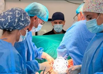 Operacion i rrallë në Klinikën Torakale: 23 vjeçarit i hiqet tumori 3.5 kilogramësh